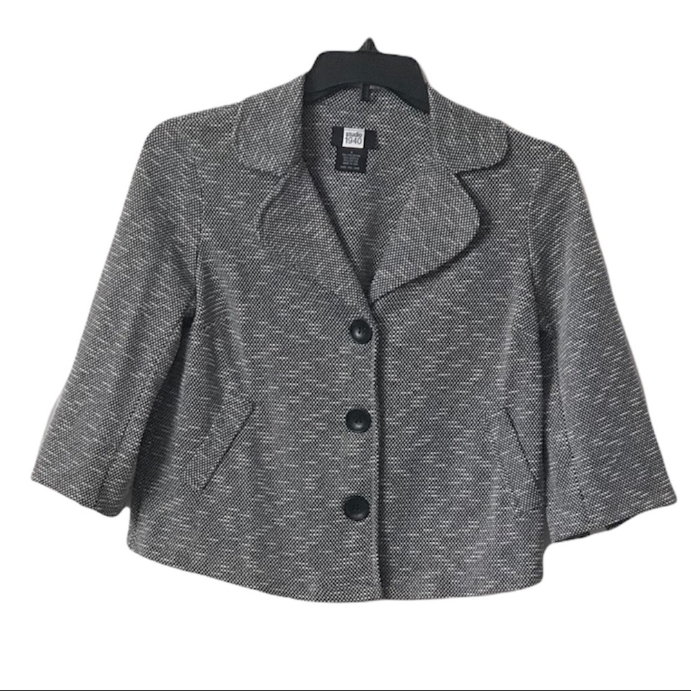 NWOT Studio 1940 black and white short waisted crop button-down blazer jacket